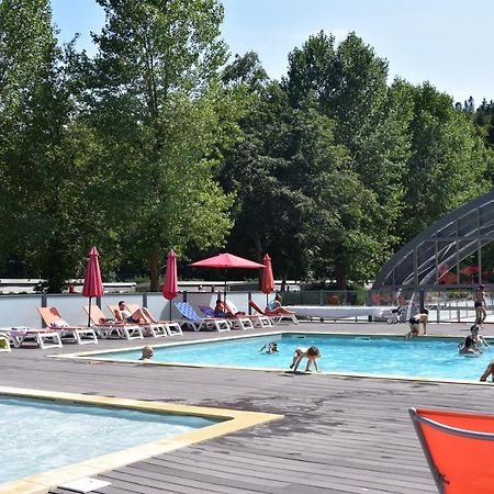 Cabane Lodge Domaine Du Lac Chambon Murol Zewnętrze zdjęcie