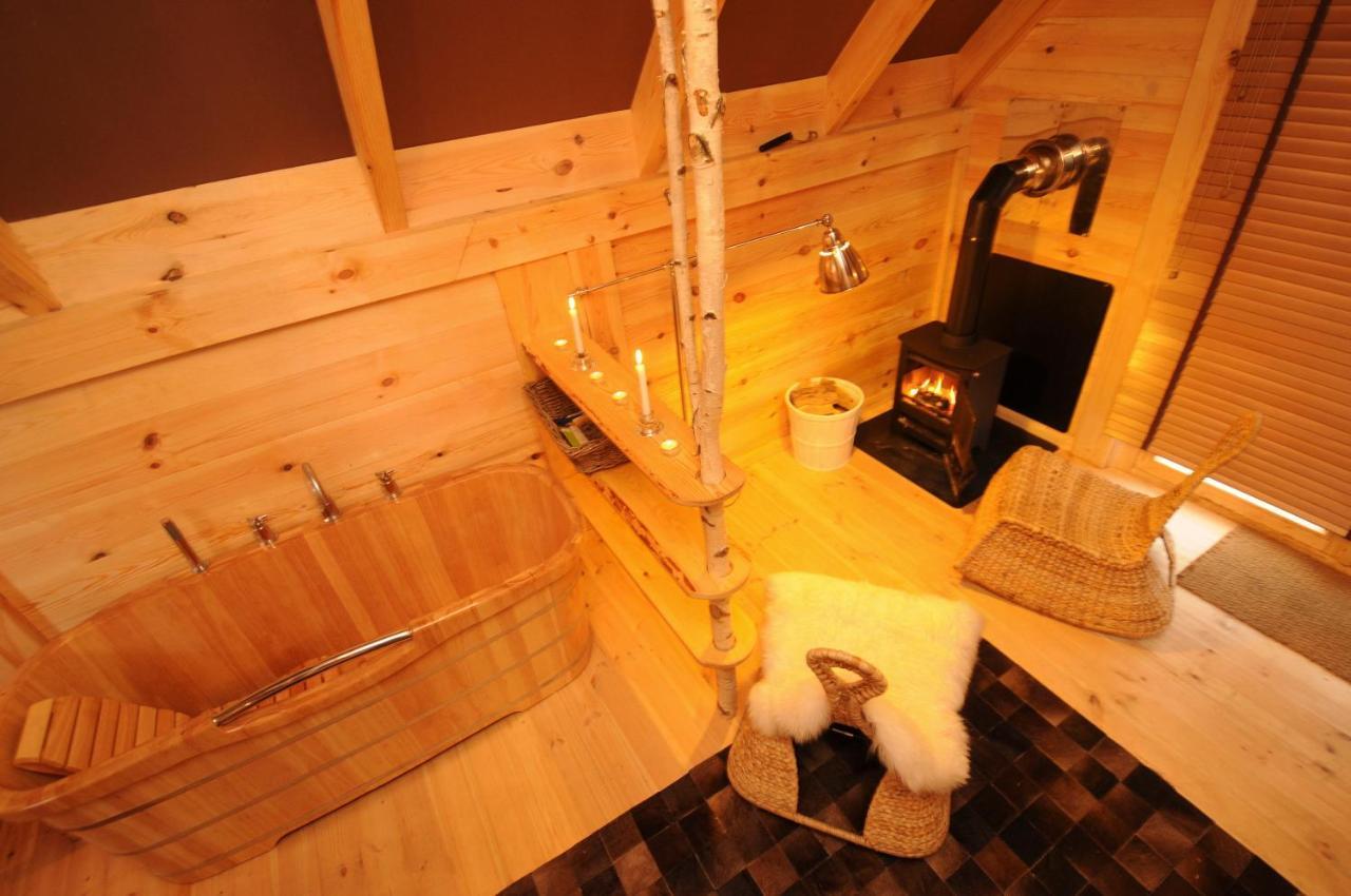 Cabane Lodge Domaine Du Lac Chambon Murol Zewnętrze zdjęcie